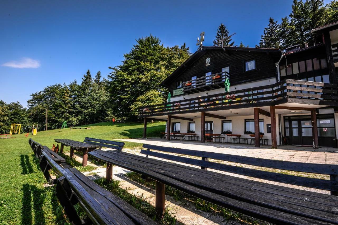 Planinski Dom Na Kalu Bed & Breakfast Dol pri Hrastniku ภายนอก รูปภาพ